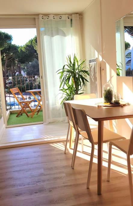 Superbe Studio Au Calme A 8Mn De La Plage La Grande Motte Bagian luar foto